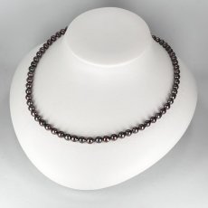 画像4: アコヤ黒真珠 ブラックパールネックレス 5-5.5ｍ セミラウンド〜バロック シルバー製  42cm GIA宝石鑑定士保証書付き (4)