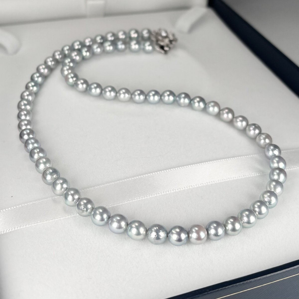 画像4: アコヤ真珠 シルバーグレーネックレス コバルト処理 6-6.5ｍｍラウンド〜セミラウンド シルバー製750 約42cm GIA宝石鑑定士保証書付き  (4)