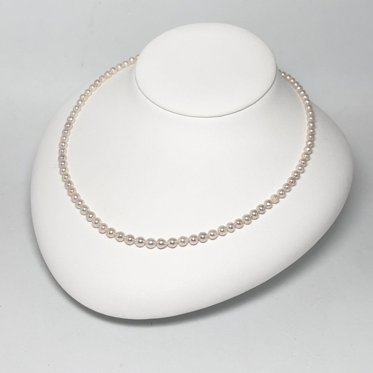 画像4: アコヤ真珠 バロックパールネックレス 5-5.5mm ホワイト 約42cm GIA宝石鑑定士保証書付き (4)
