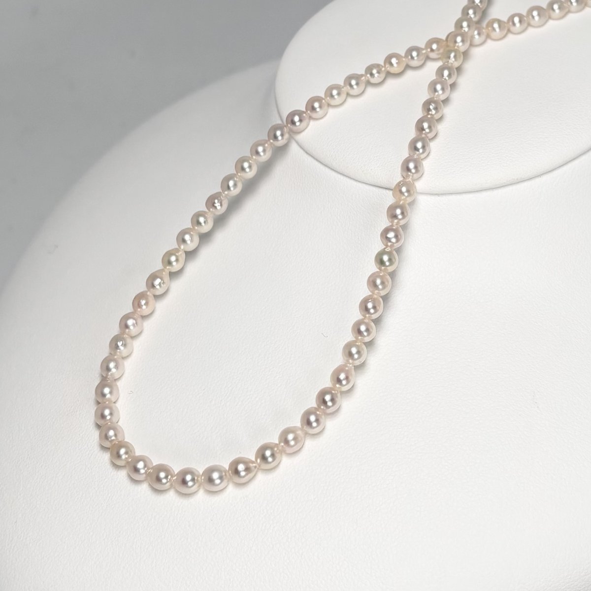 画像2: アコヤ真珠 バロックパールネックレス 5-5.5mm ホワイト 約42cm GIA宝石鑑定士保証書付き (2)