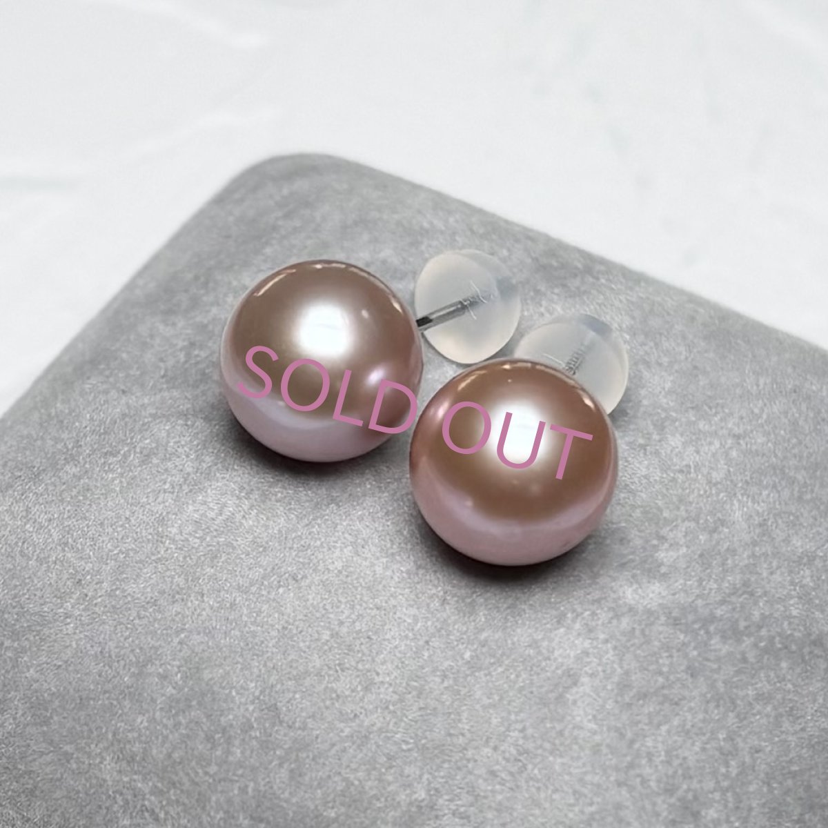 画像4: 淡水真珠 パールピアス 10-11mm ピンクパープル オフラウンド PT900 (4)