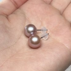 画像5: 淡水真珠 パールピアス 10-11mm ピンクパープル オフラウンド PT900 (5)