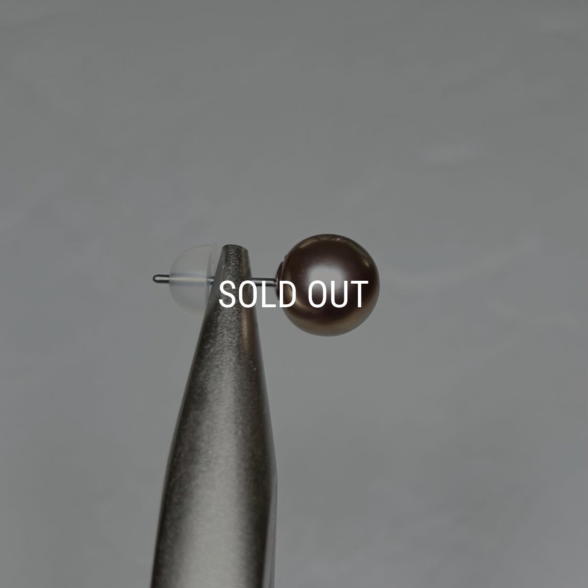 淡水真珠 パールピアス 8.5-9mm  グレーパープル オフラウンド PT900