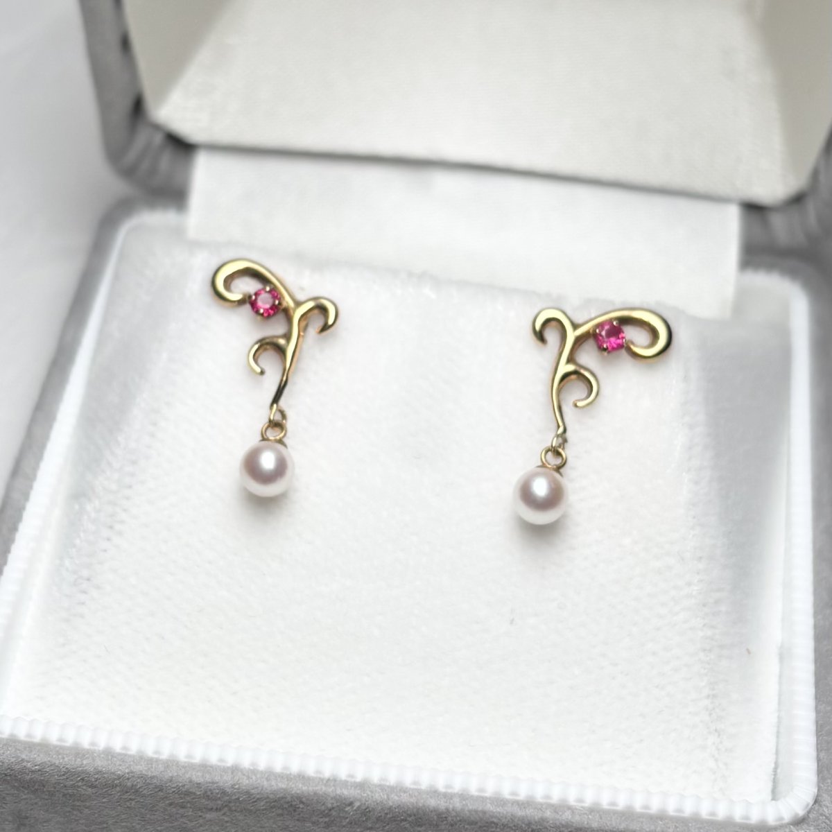 画像2: アコヤ真珠 パールピアス 3.5-4mm ホワイト ラウンド ルビー K18YG 1点物 (2)