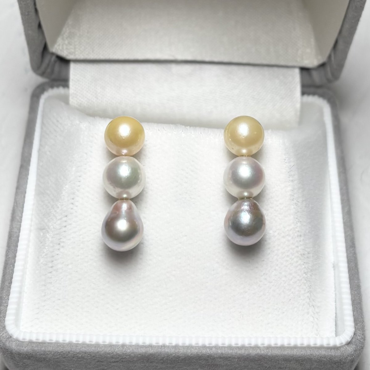 画像2: アコヤ真珠 3連パールピアス ホワイト イエロー グレー 6-6.5ｍｍ  6.5-7mm バロック型  K14WG (2)