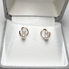 画像1: アコヤ真珠 ベビーパール ピアス 3.5-4ｍｍ ホワイト ラウンド K18YG　 (1)