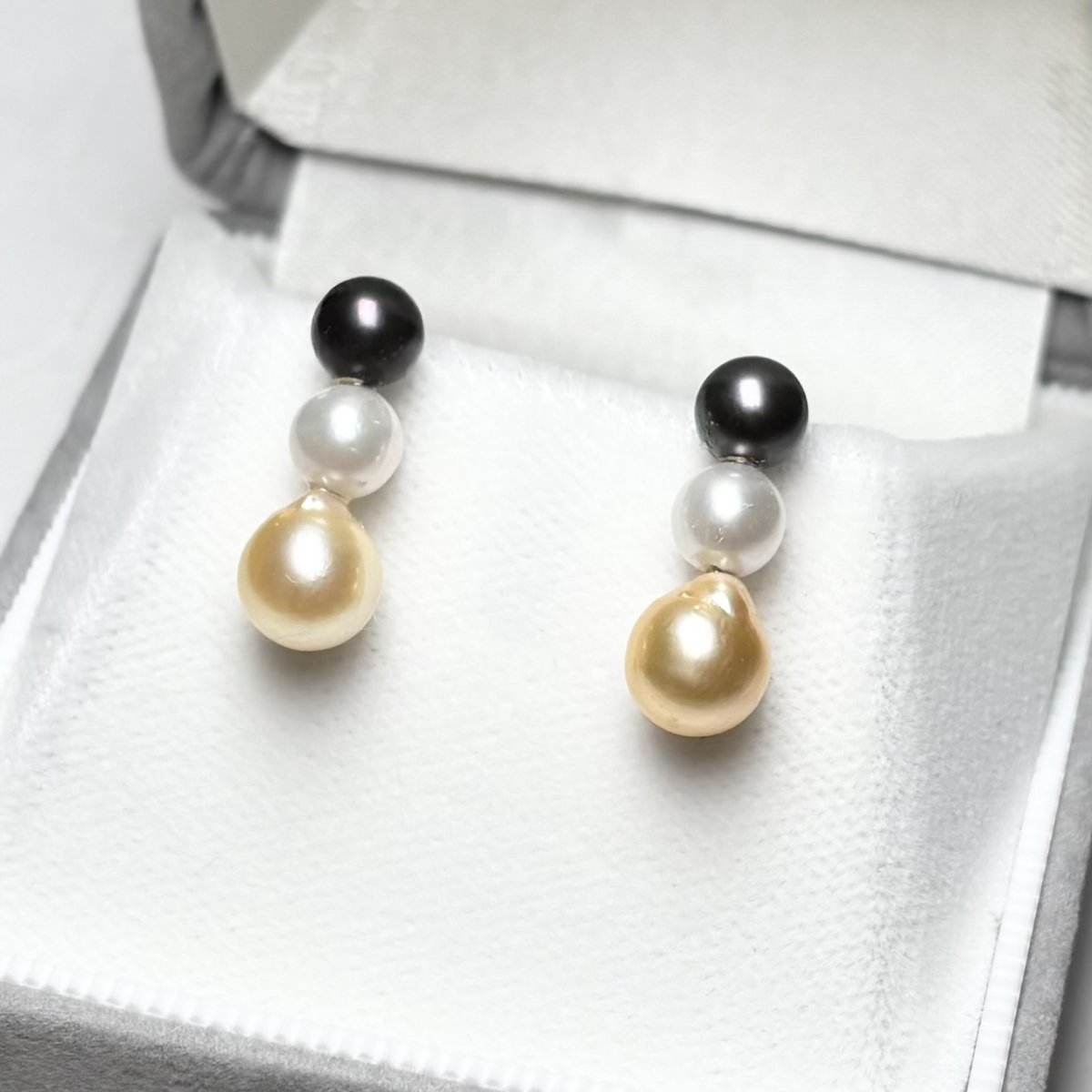 画像1: アコヤ真珠 3連パールピアス ホワイト ブラック ゴールド 5-5.5ｍｍ  6.5-7mm ラウンド バロック K18YG (1)