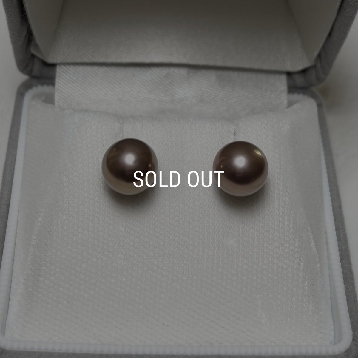 画像2: 淡水真珠 パールピアス 8.5-9mm  グレーパープル オフラウンド PT900 (2)