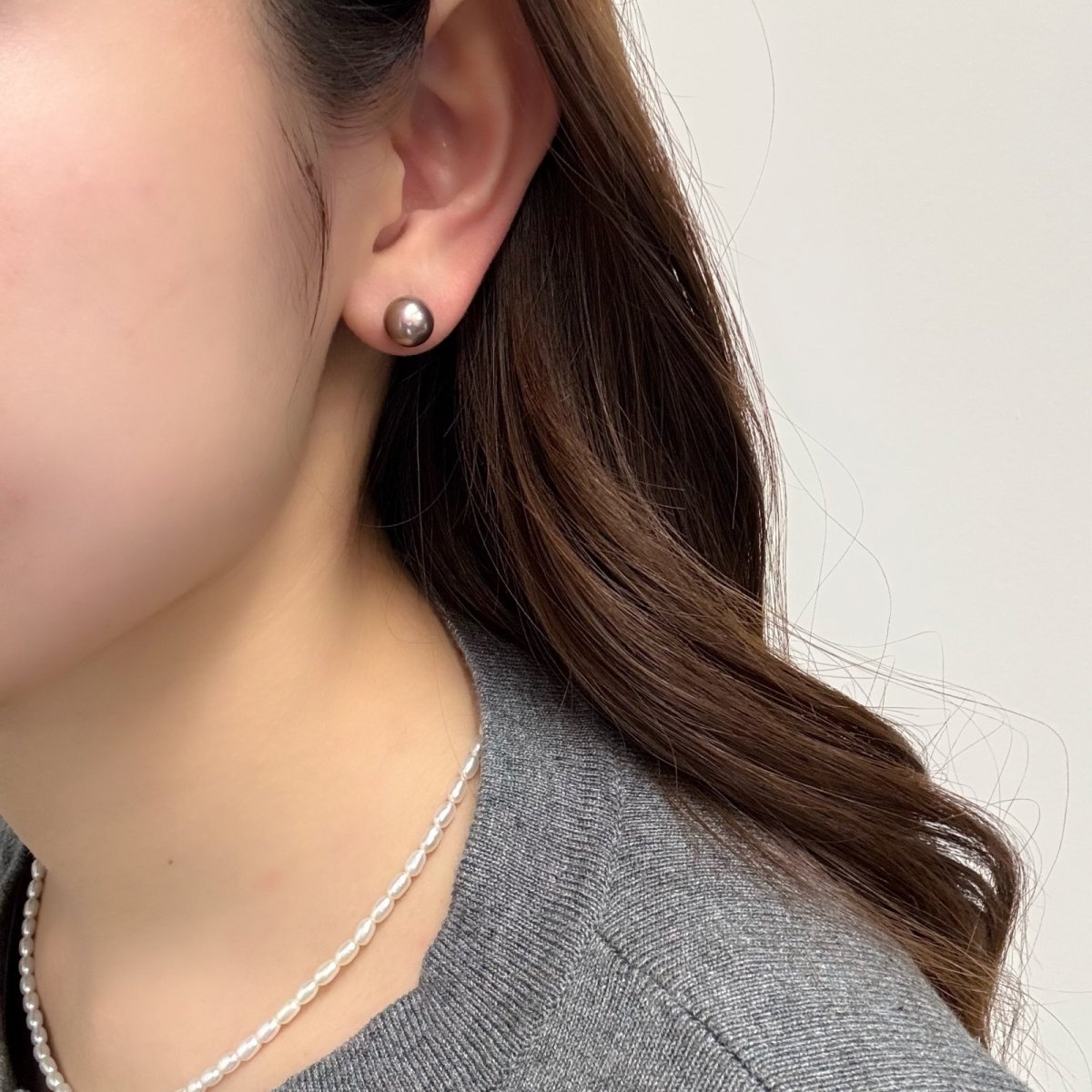 画像6: 淡水真珠 パールピアス 8.5-9mm  グレーパープル オフラウンド PT900 (6)