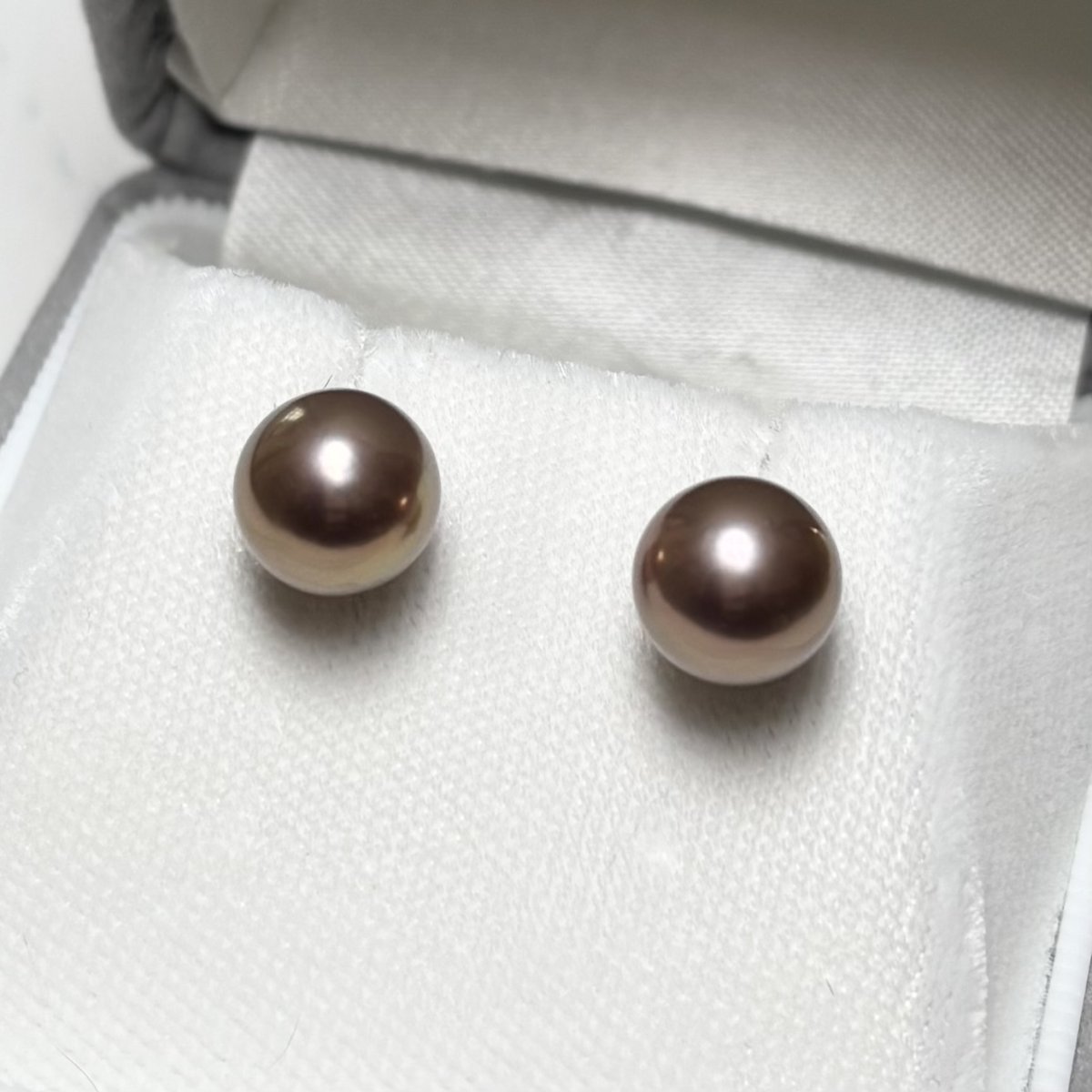 画像1: 淡水真珠 パールピアス 8.5-9mm  グレーパープル オフラウンド PT900 (1)