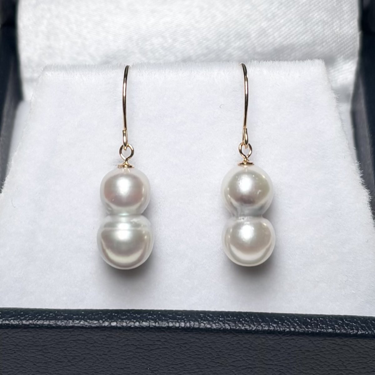 画像2: アコヤ真珠 ツインパールピアス イヤリング 6-7mm ナチュラルグレー 無調色 K18YG K14WG SV925ゴールド加工 明治神宮奉献品 (2)