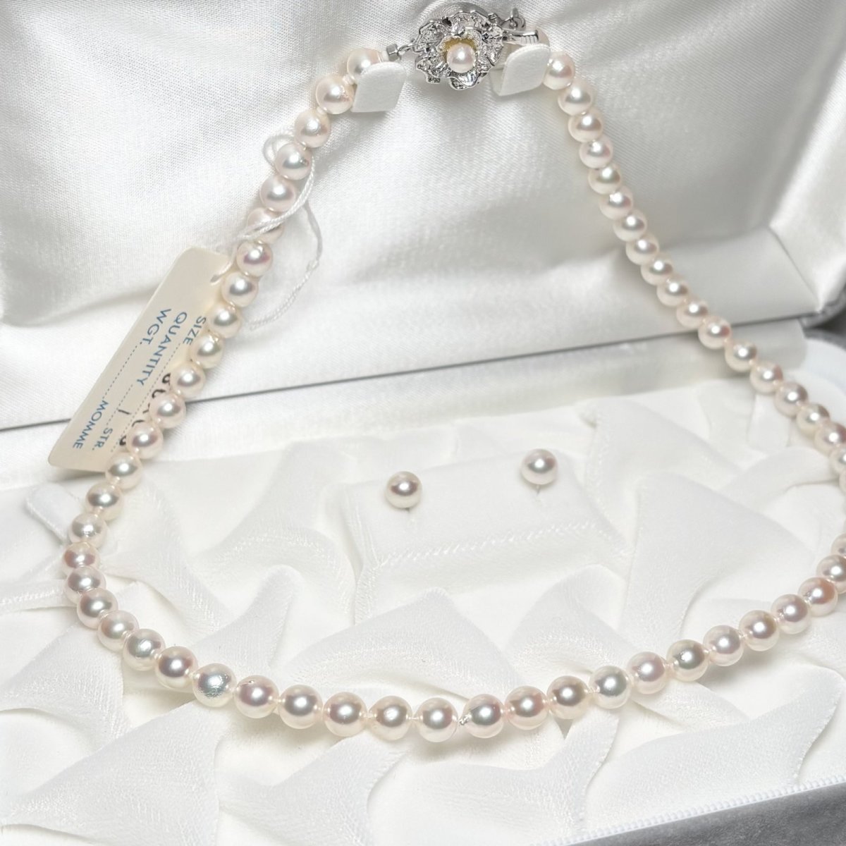 画像2: アコヤ真珠 パールネックレスセット(イヤリング/ピアス)  6-6.5mm ホワイト 45cm SV750 PT900 GIA宝石鑑定士保証書 パールクロス付　 (2)