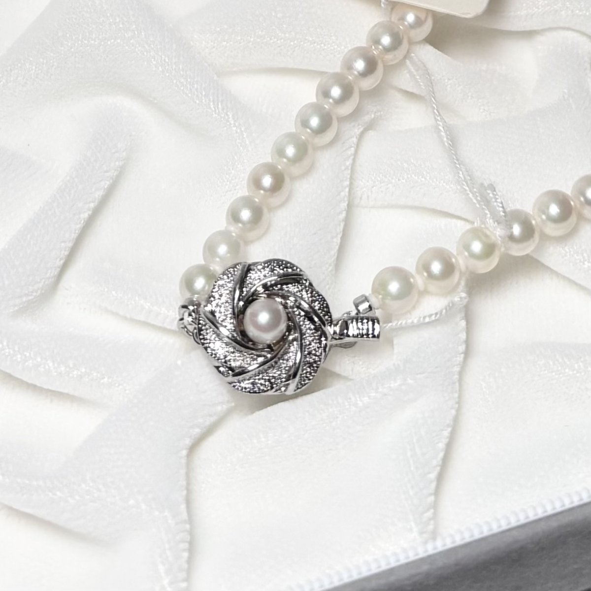 画像5: アコヤ真珠 パールネックレス グラデーション 5-7.5mm ホワイト 約45cm  GIA宝石鑑定士保証書 (5)