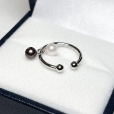 画像2: アコヤ真珠 パールイヤーカフ 4.5-5.0mm ホワイト  ブラック ラウンド シルバー製 SV925 片耳   (2)