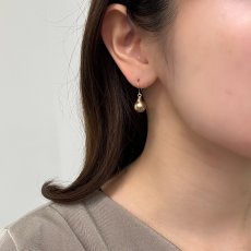 画像4: 黒蝶真珠 ショコラブラウンパールピアス 9mm バロック ショコラブラウン 調色  K10YG フックピアス GIA宝石鑑定士保証書付き  (4)