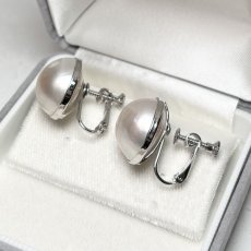 画像4: ≪訳あり特価≫≪1点もの≫マベ真珠 パールイヤリング ホワイト 16-16.5ｍｍ 半円 SV925  (4)
