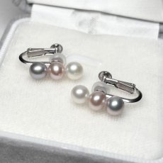 画像5: 【再入荷】淡水真珠 3連パールピアス イヤリング 5-6ｍｍ ホワイト ピンク グレー オフラウンド   K10YG (5)