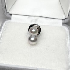 画像2: アコヤ真珠 ツインパール ピンブローチ タイタック ネクタイピン付き有り 7-8mm ナチュラルグレー 無調色 ユニセックス (2)