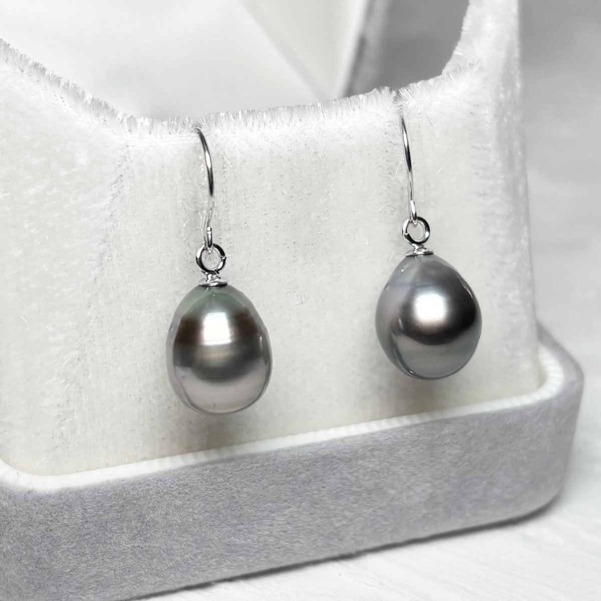 黒蝶真珠 フックパールピアス ドロップ型 ブラック K14WG GIA宝石鑑定士保証書付き