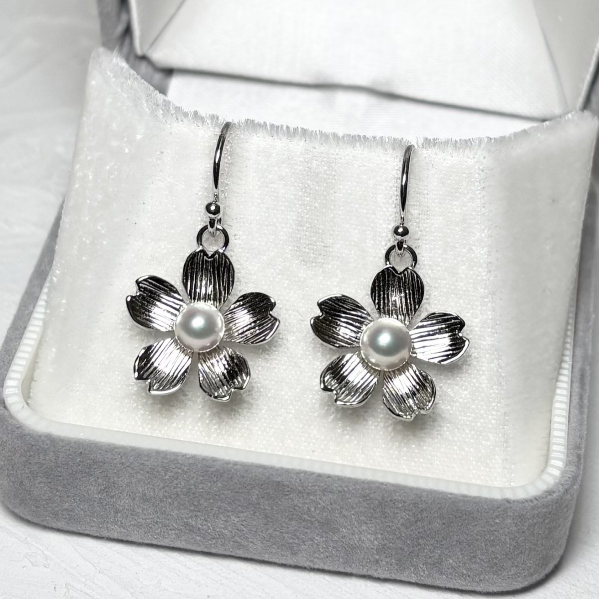 画像6: アコヤ真珠 桜 パールピアス イヤリング 4.5-5mm ホワイト ラウンド SV925製 フックタイプ 直結タイプ (6)