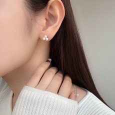 画像3: アコヤ真珠 パールピアス 3.5-4mm ホワイト ラウンド SV925製  (3)