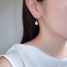 画像4: アコヤ真珠 ドロップ型 パールピアス イヤリング 7.5-8mm×10-11mm バロック K14WG 　 (4)