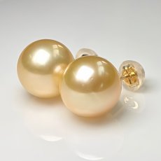 画像2: 1点物 白蝶真珠 ゴールドパールピアス 10.5-10.8mm ラウンド K18YG 直結ピアス スタッドピアス GIA宝石鑑定士保証書付き (2)