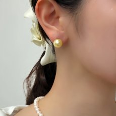 画像5: 1点物 白蝶真珠 ゴールドパールピアス 10.5-10.8mm ラウンド K18YG 直結ピアス スタッドピアス GIA宝石鑑定士保証書付き (5)