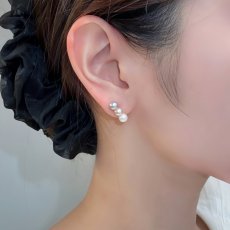 画像3: 【再入荷】淡水真珠 3連パールピアス イヤリング 5-6ｍｍ ホワイト ピンク グレー オフラウンド   K10YG (3)