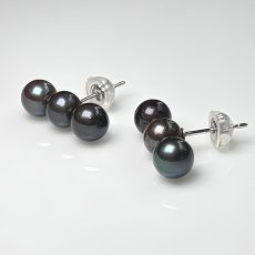 画像2: アコヤ黒真珠 3連パールピアス  5-5.5mm ラウンド ブラックパール K14WG (2)