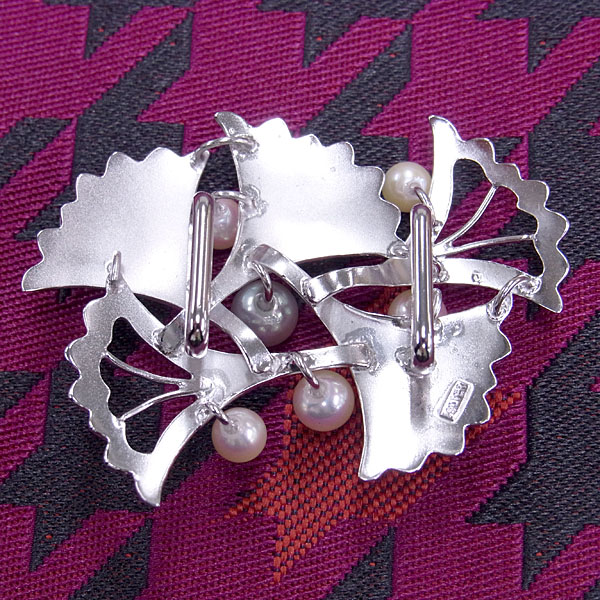 豪華　帯留め　アコヤ本真珠　いちょう　シルバー製　三部紐　四部紐