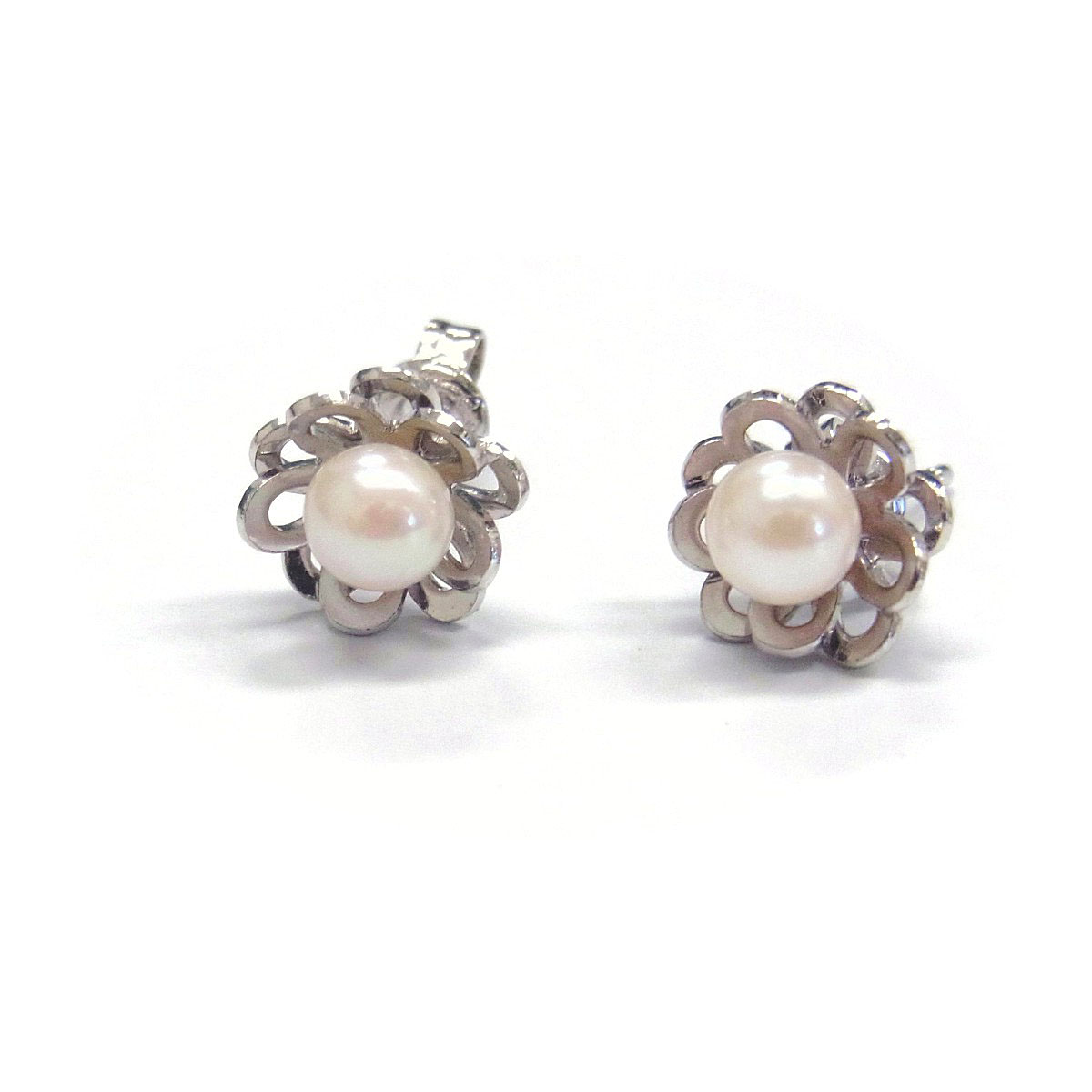 上品 ジェダイバザール4.5mm アコヤ真珠 パール ピアス プラチナ
