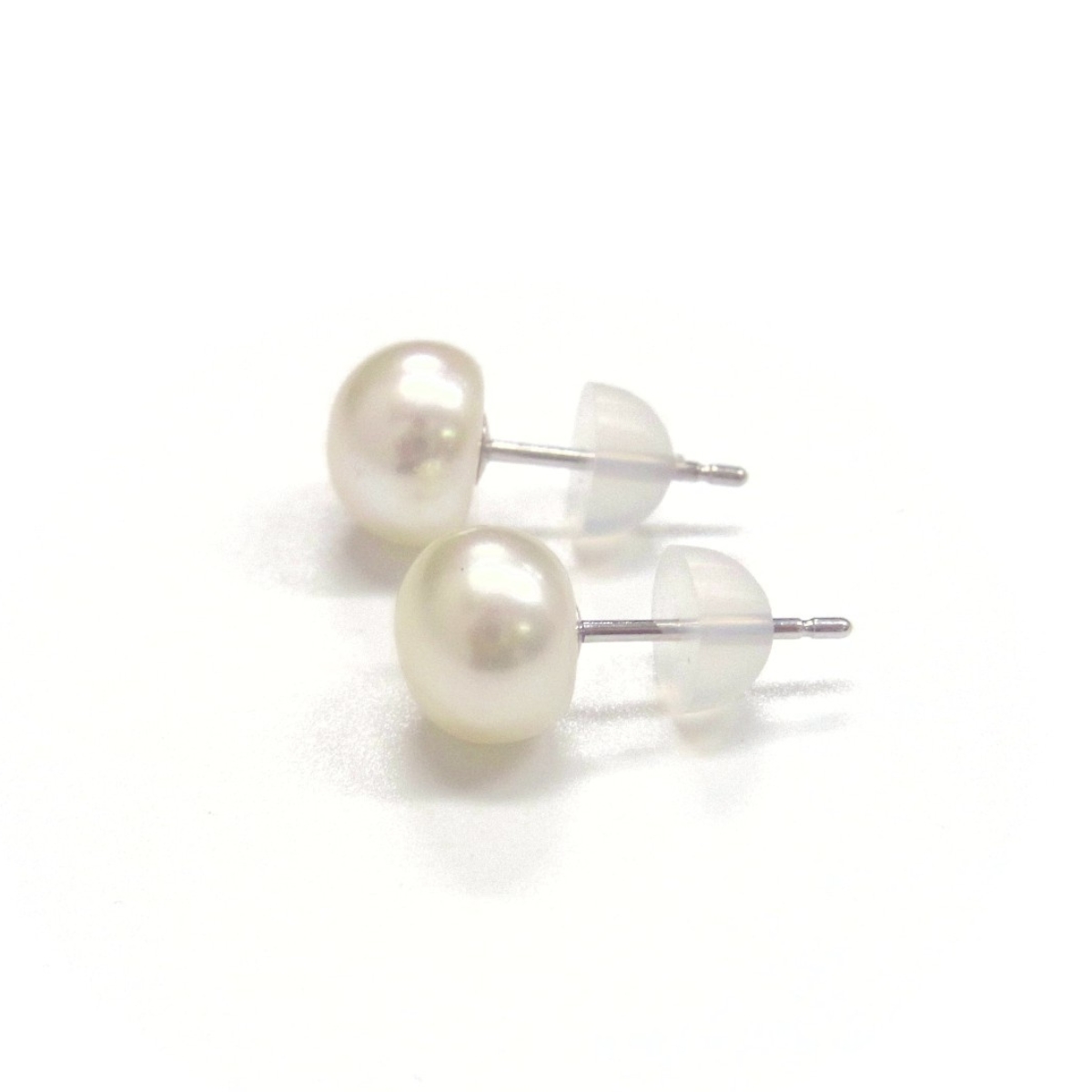 パールピアス 淡水真珠 ホワイト オフラウンド ボタン型 7.5-8mm 定番