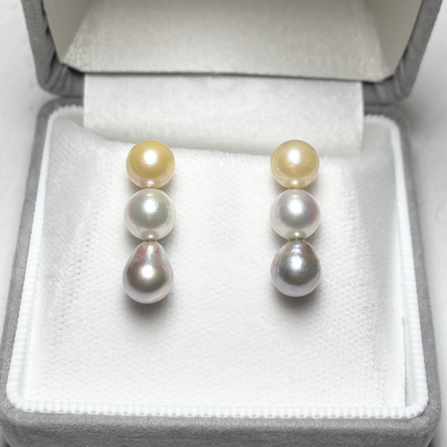 アコヤ真珠 3連パールピアス ホワイト イエロー グレー 6-6.5mm 6.5